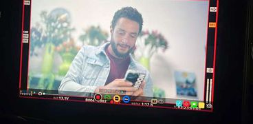 أحمد الفيشاوي من كواليس فيلم ورد وريحان