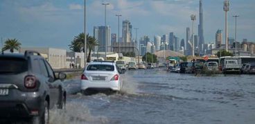 تأثير المنخفض الجوي على الإمارات