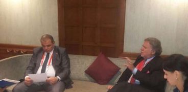 لقاء وزيرا العمل المصري  واليوناني