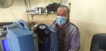 "حمدي" يطلق مبادرة لتصليح أجهزة التنفس بالمجان: "إحنا في حالة حرب ولازم كلنا نساعد بعض"
