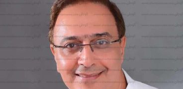 الدكتور سعيد صادق استاذ علم الاجتماع السياسى ، جامعة النيل