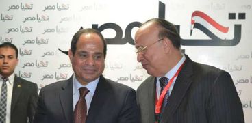 السفير محمود كارم مع الرئيس عبدالفتاح السيسي