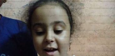 الطفلة أماني شقيقة ضحية التعذيب "جنة" بالدقهلية