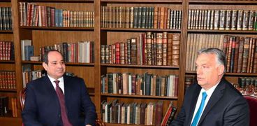 الرئيس عبدالفتاح السيسي مع رئيس الوزراء المجري