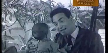 محمد فوزي في أغنية "ماما زمانها جاية"