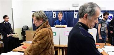 الإيطاليون يدلون بأصواتهم في الانتخابات البرلمانية
