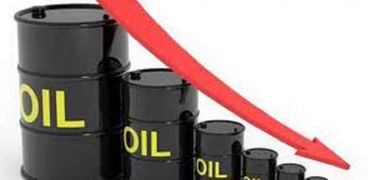 النفط يتراجع وسط مخاوف حول فرص تمديد خفض إنتاج "أوبك+"