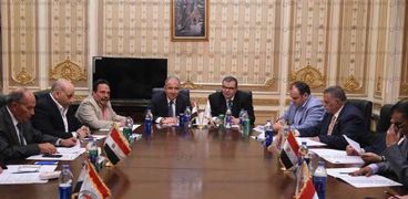 ننشر تفاصيل اجتماع "دعم مصر "مع وزير النقل