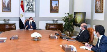 الرئيس عبدالفتاح السيسي خلال اجتماعه مع وزير العدل