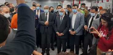 وزير التموين يفتتح أول مكتب يقدم جميع خدمات الوزارة ببورسعيد (صور)