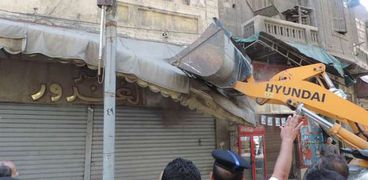 "أمن الإسكندرية" يشن حملة مكبرة لإزالة الإشغالات بدائرة باب شرق
