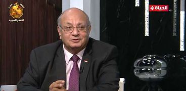 الدكتور جمال شقرة أستاذ التاريخ الحديث والمعاصر