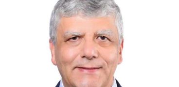الدكتور عمرو عدلي