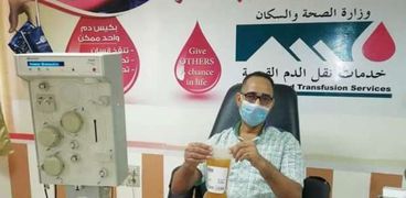 صور.. قصة أول 3 متعافين من كورونا يتبرعون ببلازما الدم في قنا