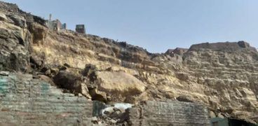 صخرة منشأة ناصر
