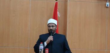 الدكتور محمود الهواري الأمين العام المساعد للدعوة والإعلام الديني