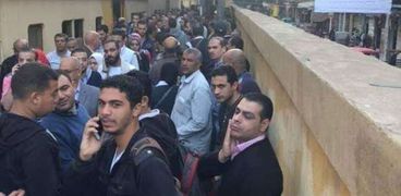 مصرع شخص أسفل قطار أبو قير شرق الإسكندرية