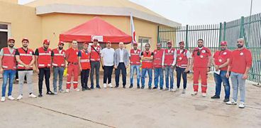 «الهلال الأحمر» تواصل الجهود لمساعدة العائدين من السودان