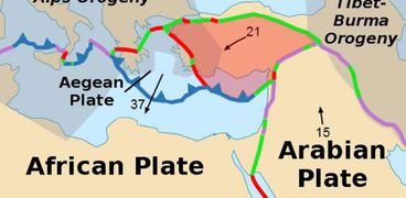 تركيا توجد بين عدد من الصفائح التكتونية التي تضغط على القشرة الأرضية