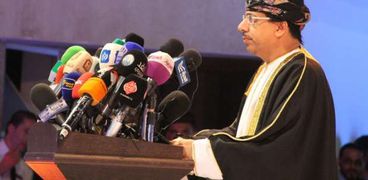 وزير الاعلام العماني عبدالمنعم الحسني