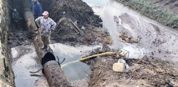 إصلاح كسر خط مياه «بيلا - الجرايدة»