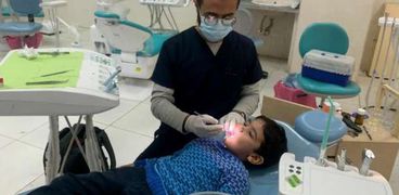 الدكتور كريم صابر طبيب أسنان
