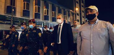 وزير الداخلية العراقي يتفقد موقع انفجار الكاظمية