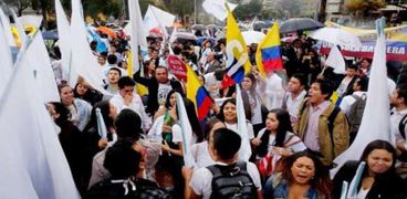 مسؤول كولومبي يدعو المواطنين بالتوقف عن ممارسة الجنس بسبب الحر!