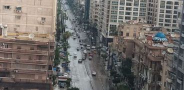 السير عكس الاتجاه بشارع طريق الحرية "ابو قير" في الإسكندرية بسبب تجمعات المياه