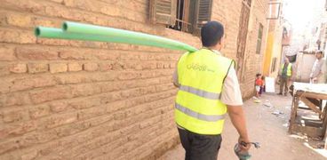الأورمان : تركيب 20 وصلة مياه شرب نقيه للأسر الاكثر احتياجًا بكفر الشيخ