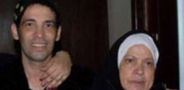 سعد الصغير مع والدته