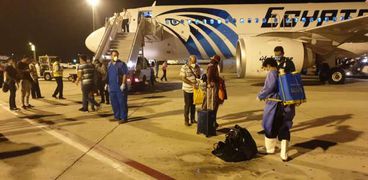 مصادر : مطار مرسى علم يستقبل حوالي 7000 عالق مصري في أقل من شهرين