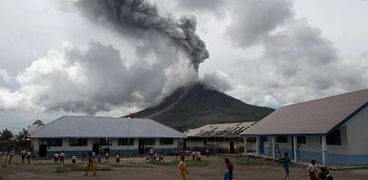 بركان جبل أجونج في جزيرة بالي الإندونيسية