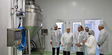 رئيس الوزراء خلال افتتاح مصنع أدوية في العبور