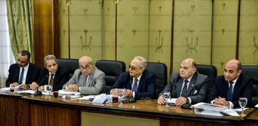 لجنة الشئون التشريعية والدستورية، برئاسة المستشار بهاء أبو شقة