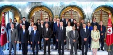 الرئيس التونسي مع حكومة المشيشي