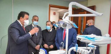 عبدالغفار يتفقد أعمال تطوير «المركز التخصصي لطب الأسنان»