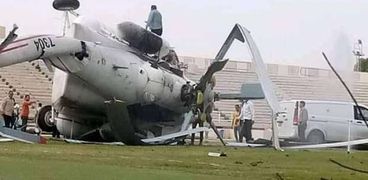 سقوط طائرة هيلكوبتر في ملعب ترهونة