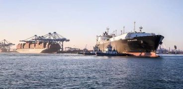 ميناء دمياط يستقبل ناقلة غاز