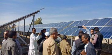 رئيس البحوث الزراعية يفتتح محطة ري بالطاقة الشمسية بقرية توماس بالأقصر