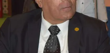 عمرو السمدوني