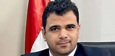 الكاتب الصحفي مصطفى عمار