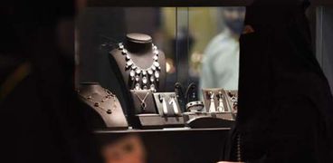 بالصور| افتتاح معرض صالون المجوهرات السادس في الرياض