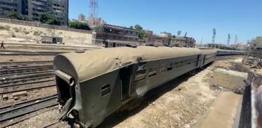 عاجل: قطار يصدم بسيارة خلال عبورها مزلقان السكة الحديد بالفيوم