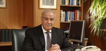 حسين شكري رئيس مجلس الإدارة والعضو المنتدب لشركة "إتش سي للأوراق المالية والاستثمار