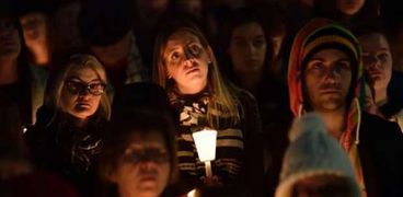 بالصور| وقفة بالشموع على أرواح ضحايا مذبحة أورلاندو في نيوزيلندا