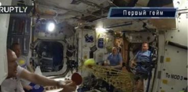 هكذا يلعب رواد محطة الفضاء الدولية التنس والجاذبية منعدمة