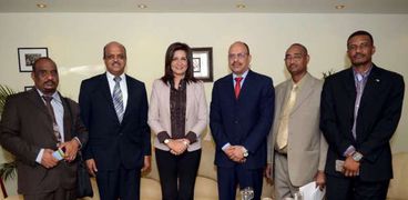 وزيرة الهجرة مع الأمين العام لجهاز تنظيم شئون السودانيين بالخارج