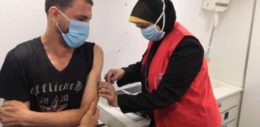تطعيم مواطنين
