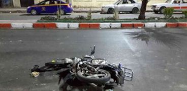 حادث انقلاب دراجة نارية على طريق فانوس بالفيوم
